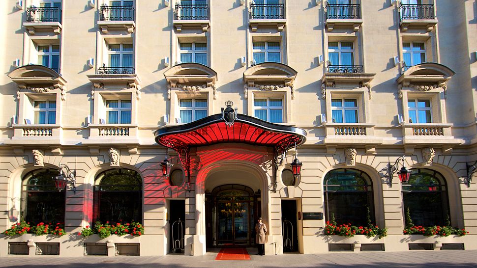 SLD Waters рекомендует: Vittel в отеле Le Royal Monceau - Raffles Paris